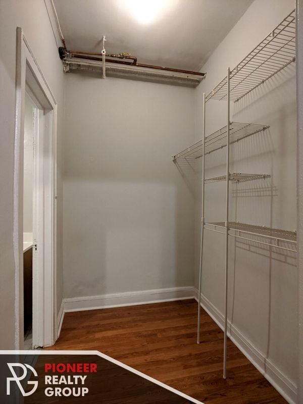 Foto del edificio - 2827 N Burling St