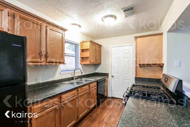 Building Photo - 7418 Mallard Drive