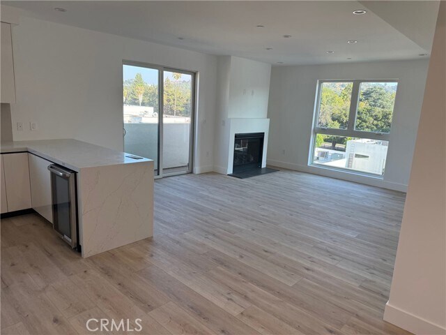 Foto del edificio - 4214 Fulton Ave