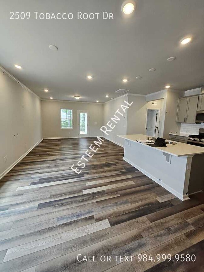 Foto del edificio - 2509 Tobacco Root Dr