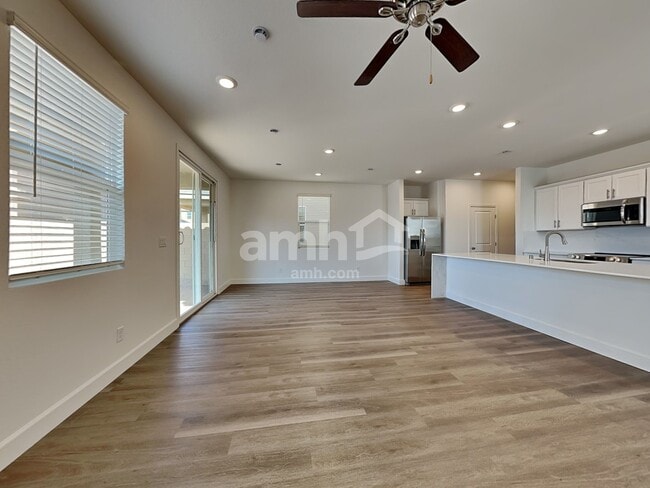 Building Photo - 10573 Lagaspi Dr