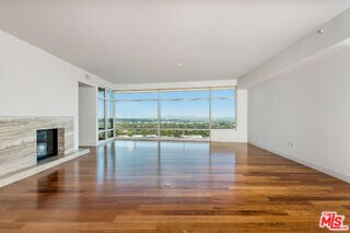 Foto del edificio - 1 W Century Dr