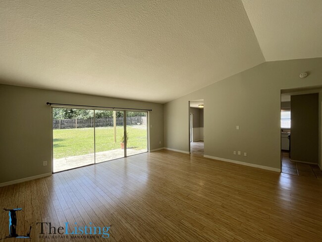 Building Photo - 4425 Trescott Dr