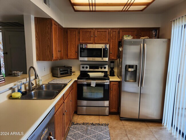 Foto del edificio - 9275 E Mission Ln