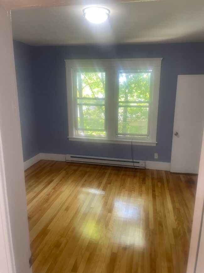 Building Photo - 19 Sturgis St