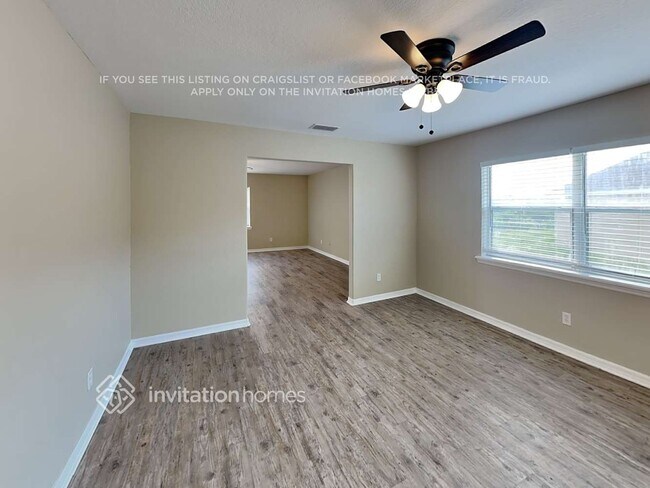 Foto del edificio - 552 Cody Caleb Dr