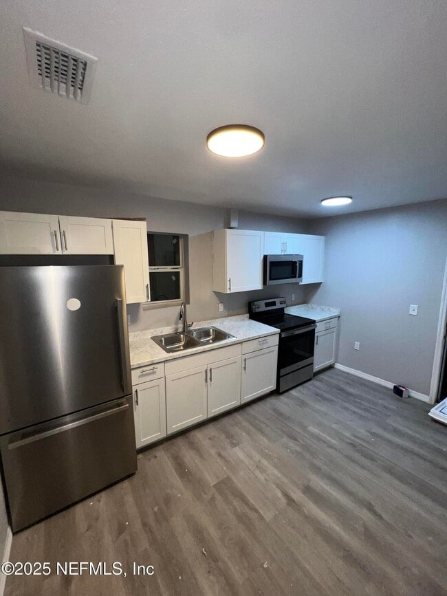 Building Photo - 1414 US-1