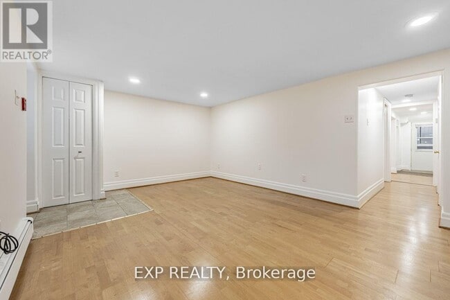 Building Photo - 635 Annette St