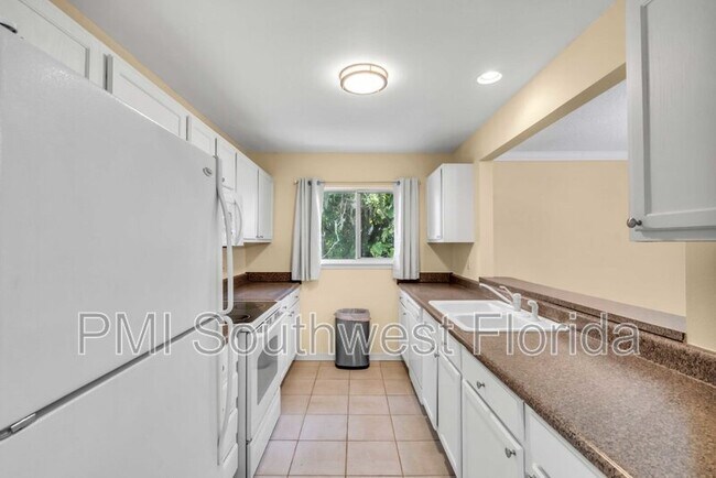 Building Photo - 1721 Parakeet Way
