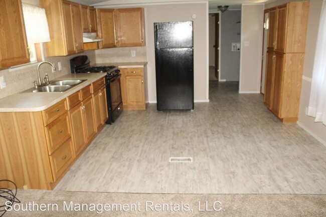 Building Photo - 3 br, 1 bath House - 1448 Main St Extended