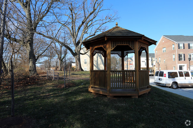 Building Photo - Woodward Crossing Townhomes