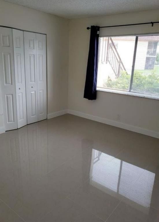 Foto del edificio - 227 Lakeview Dr