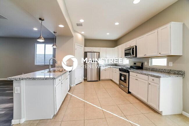 Foto del edificio - 4 Bedroom Pet-Friendly Home in Glendale, A...