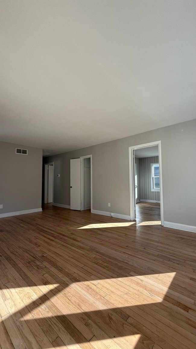 Sala de estar - 1442 N Hamilton St