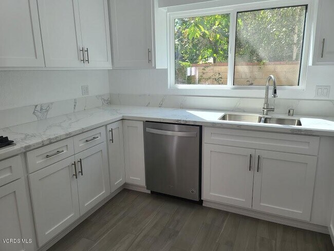 Foto del edificio - 5608 Silver Valley Ave