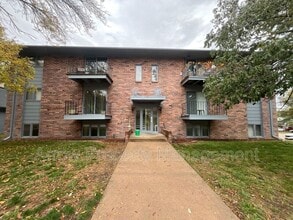 Building Photo - 320 Lincoln St Building Photo - 320 Lincoln St