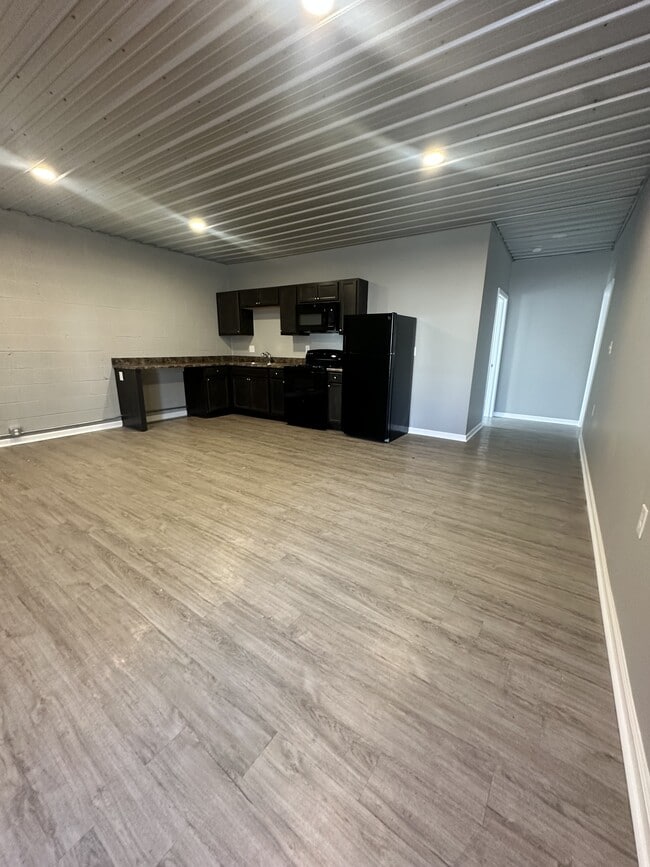 Building Photo - 115 Means Ave