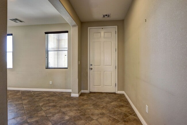 Building Photo - 9208 Thunder Falls Ct