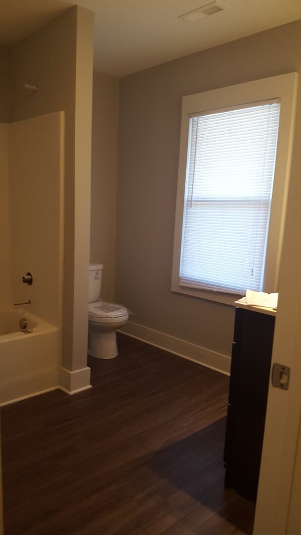 Foto del edificio - COMING SOON- 3 bedroom home in uptown Gree...