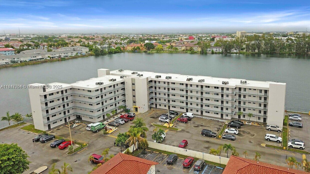 Primary Photo - 9917 W Okeechobee Rd