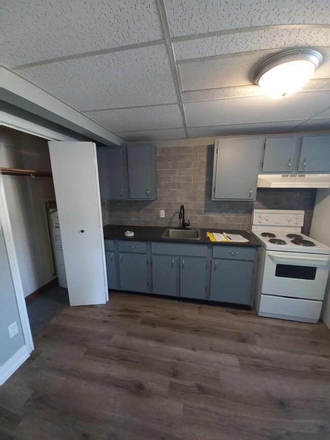 Photo du bâtiment - Garrison Manor Apartments