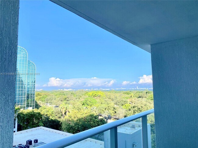 Foto del edificio - 4250 Biscayne Blvd