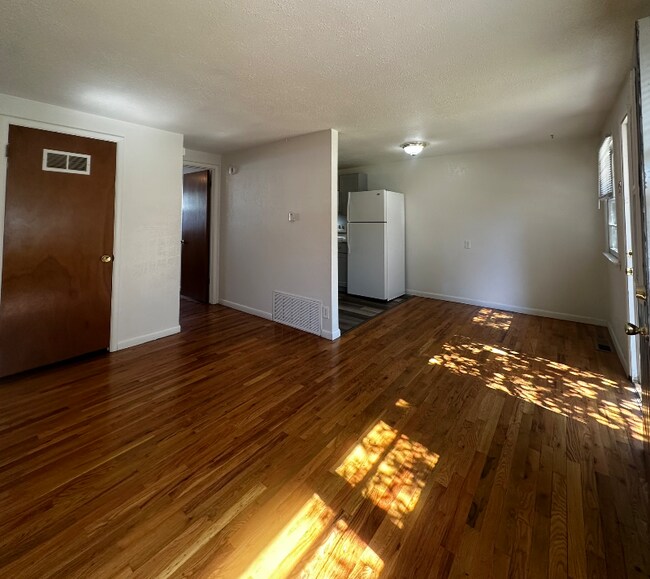 Foto del edificio - 308-340 S McKinley St