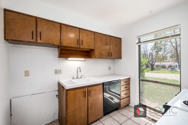 Foto del edificio - 1815 E Northwoodside Dr