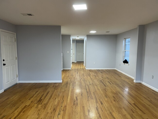 Living Room/ Dining area - 258 W Runyon St