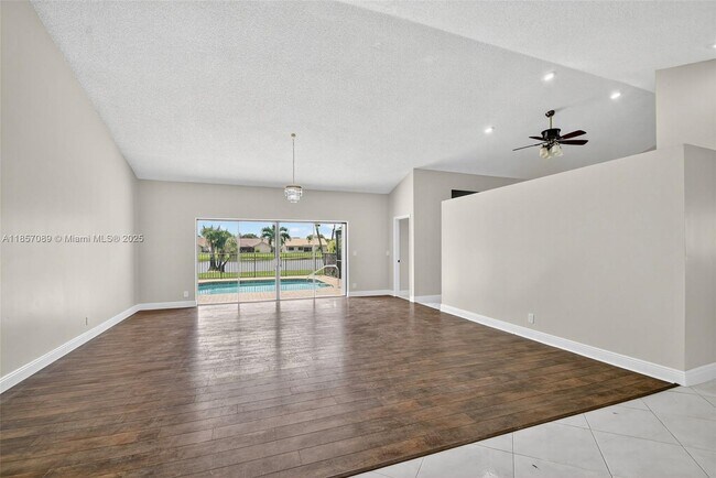 Foto del edificio - 9517 El Clair Ranch Rd