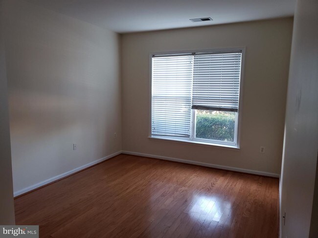 Building Photo - 3830 Lightfoot St