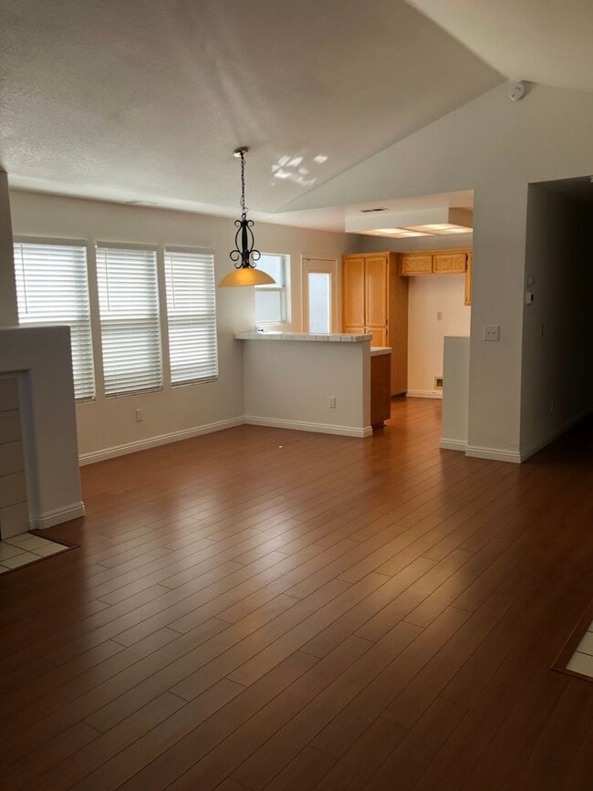 Building Photo - 310 Baird Dr