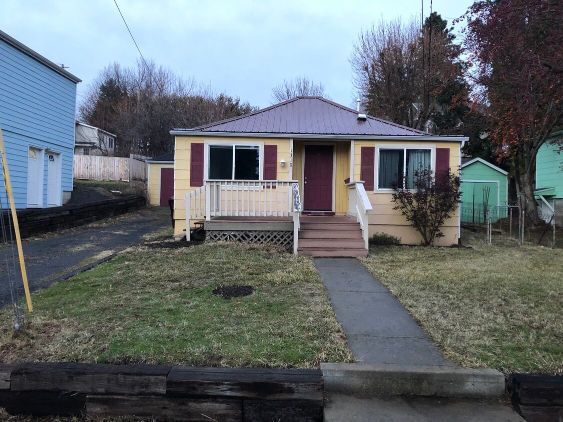 1310 NE McGee St, Pullman, WA 99163 House for Rent in Pullman, WA
