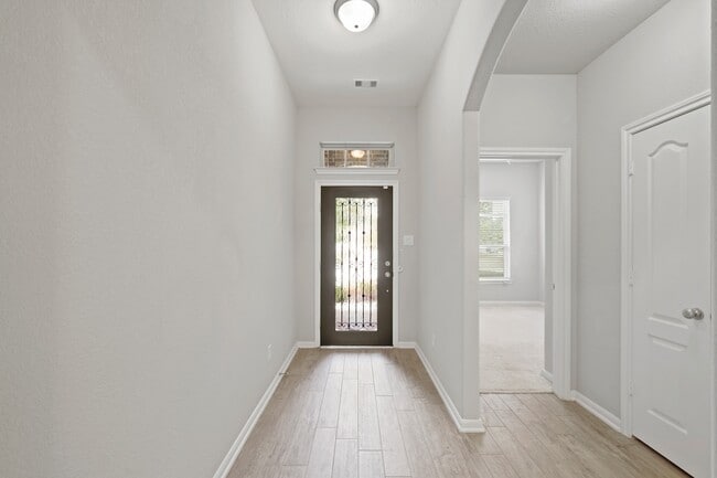 Building Photo - 10098 Black Maple Dr