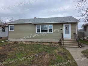 Building Photo - 7542 Missouri Ave