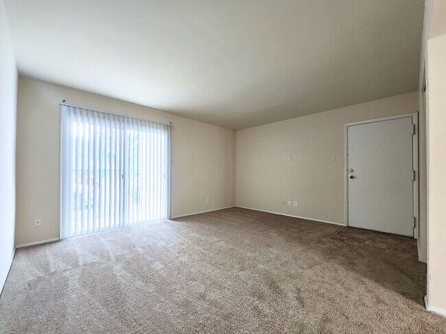 Foto del edificio - 2241 Sedgwick St