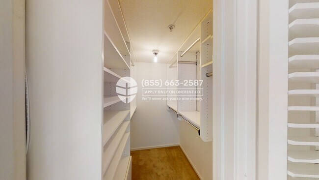 Building Photo - 8300 Oceanview Terrace