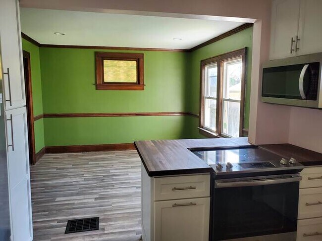 Building Photo - 371 Sheldon Ave, Columbus, OH 43207