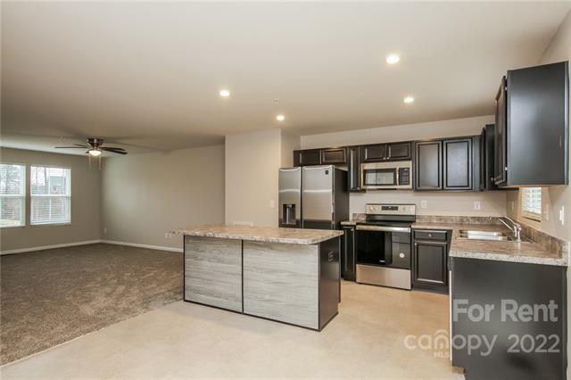 Building Photo - 1091 Tangle Ridge Dr SE