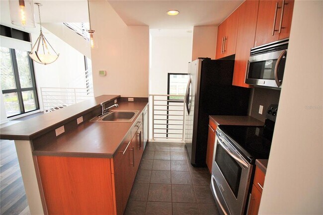 Foto del edificio - 465 E South St