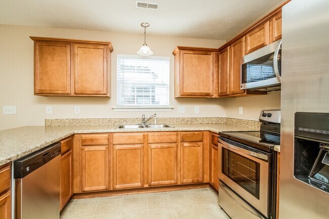 Foto del edificio - 408 Glenmore Ct