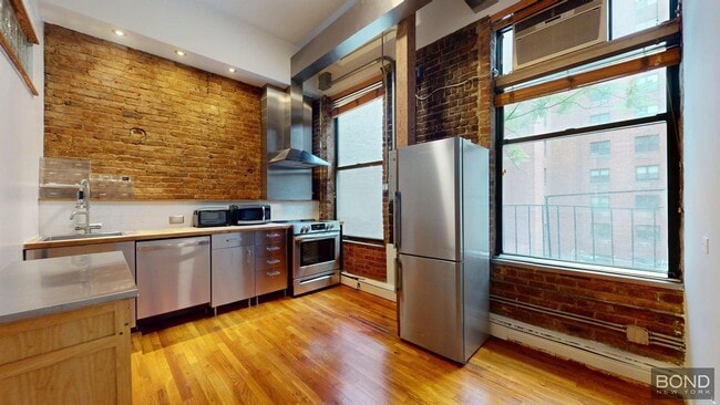 Foto del edificio - 816 Broadway