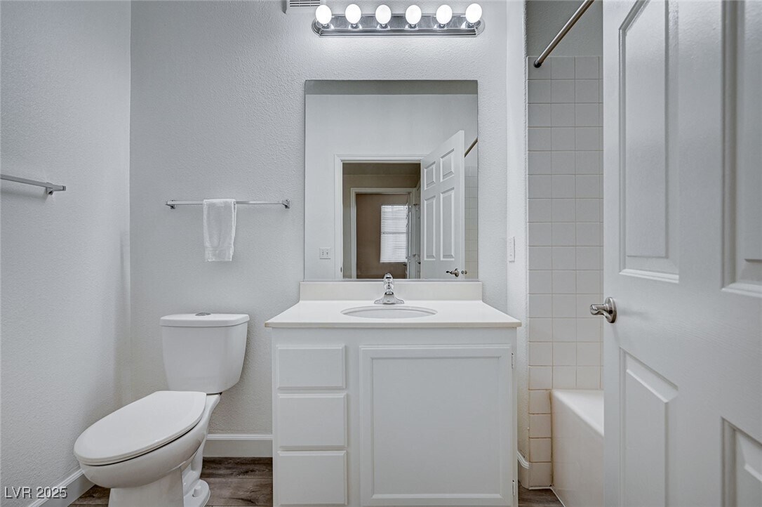 Primary Photo - 75 N Valle Verde Dr