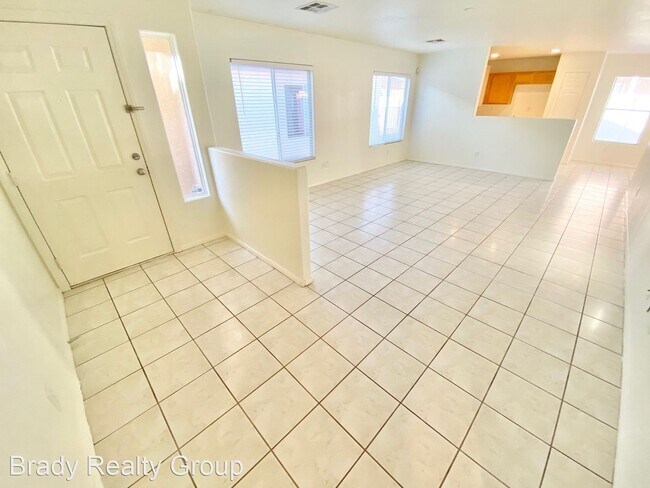 Foto del edificio - 3 br, 2 bath House - 5874 Rainbow Bridge D...