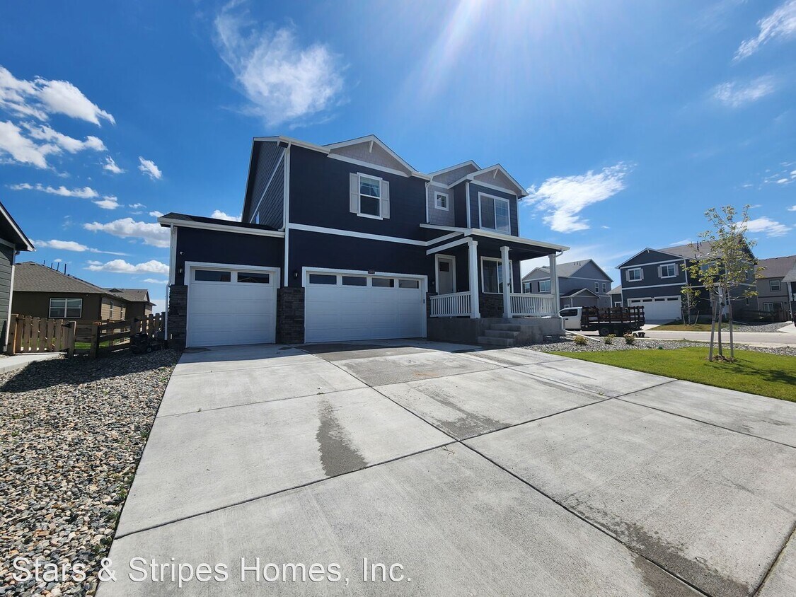 45802 Red Tail Dr, CO 80102 House Rental in CO