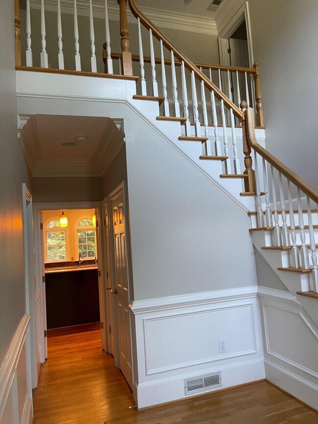 Building Photo - 305 Pilgrimage Point
