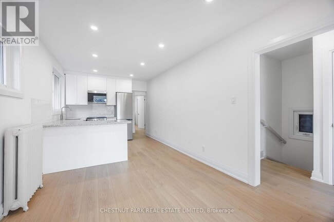 Building Photo - 54 McNairn Ave