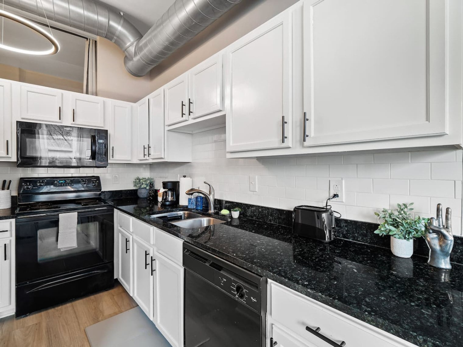 1211 W 9th St Cleveland, OH 44113 – photo 5