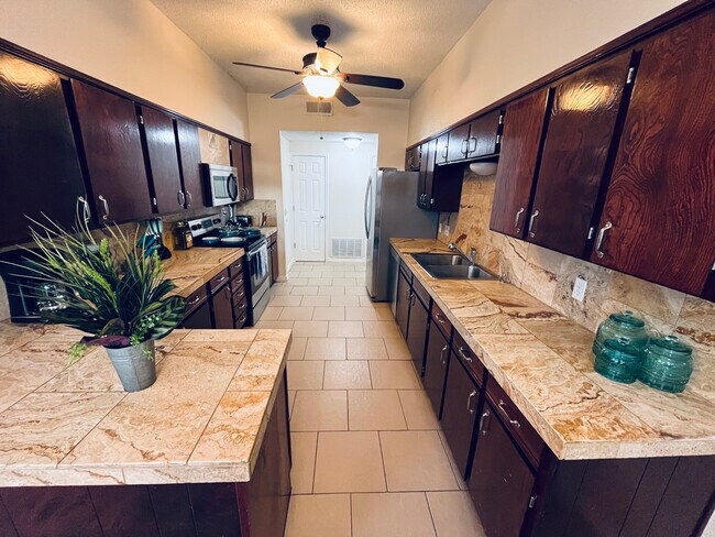 Foto del edificio - 2901 W Illinois Ave