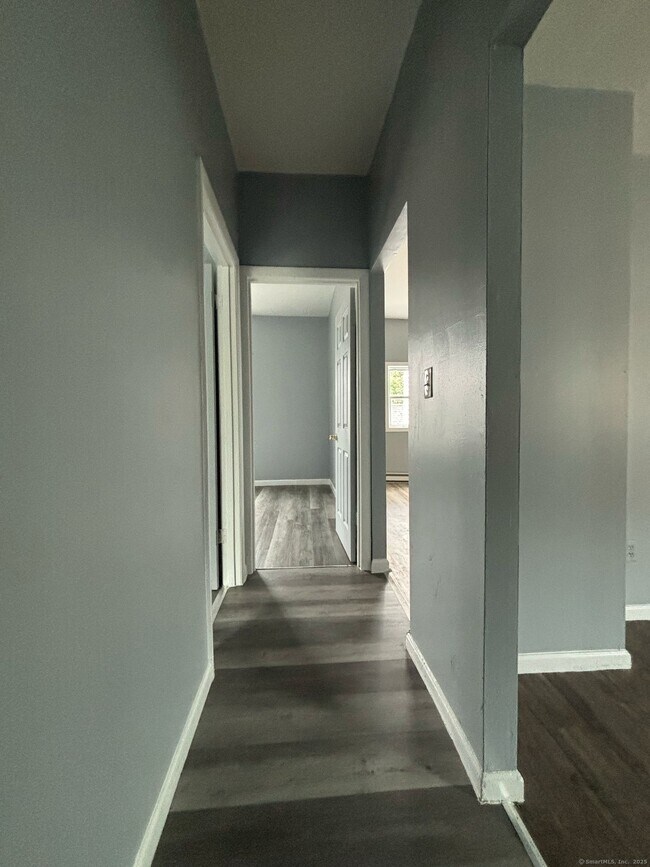 Foto del edificio - 132 Easton Ave